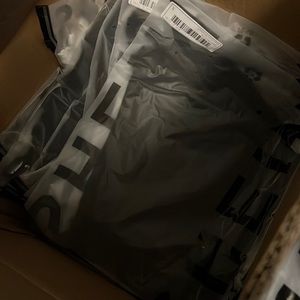 200+ SHEIN outfits valued at $1200+ resell boutique asking $900.